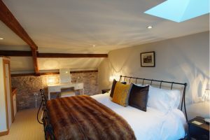 PRESS & MAGAZINE ARTICLES